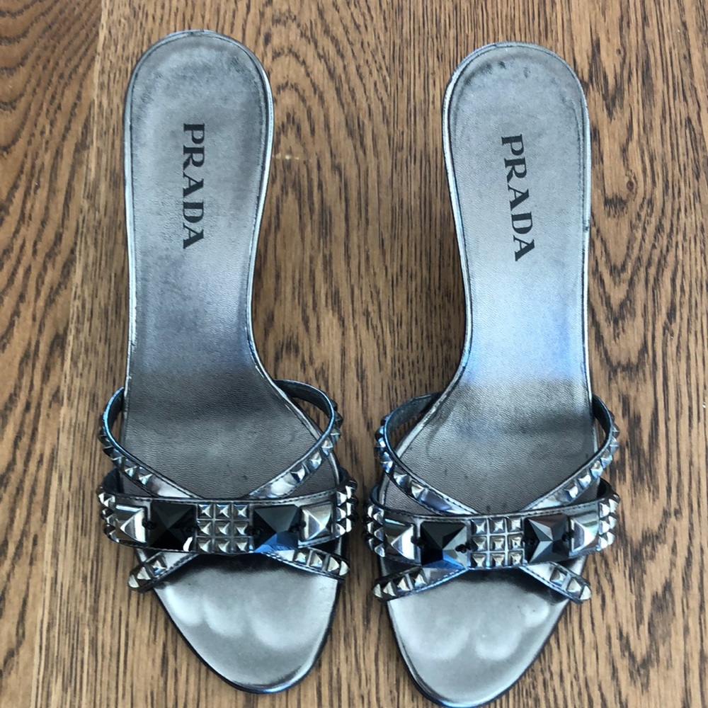 PRADA kitten heel